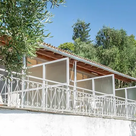 Spiti Kritikos * Μπενίτσες