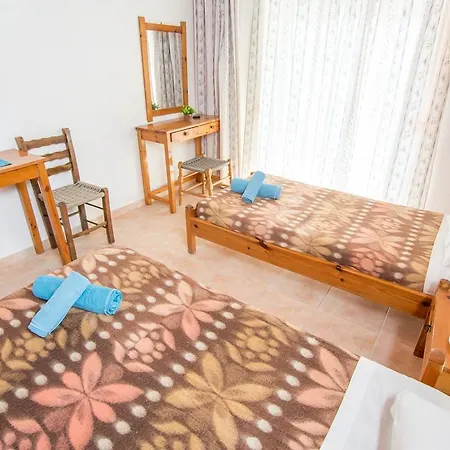 Spiti Kritikos Apartment Benitses (Corfu)